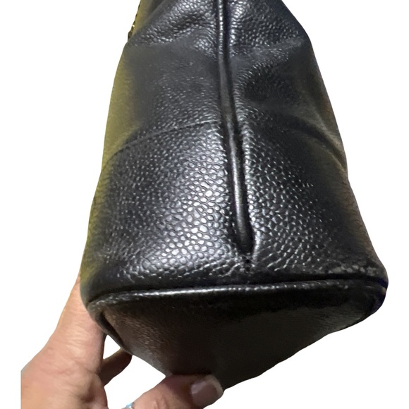 🔥🔥🔥Chanel 💯 authentic triple cc on the bottom 🔥🔥 - Picture 5 of 10